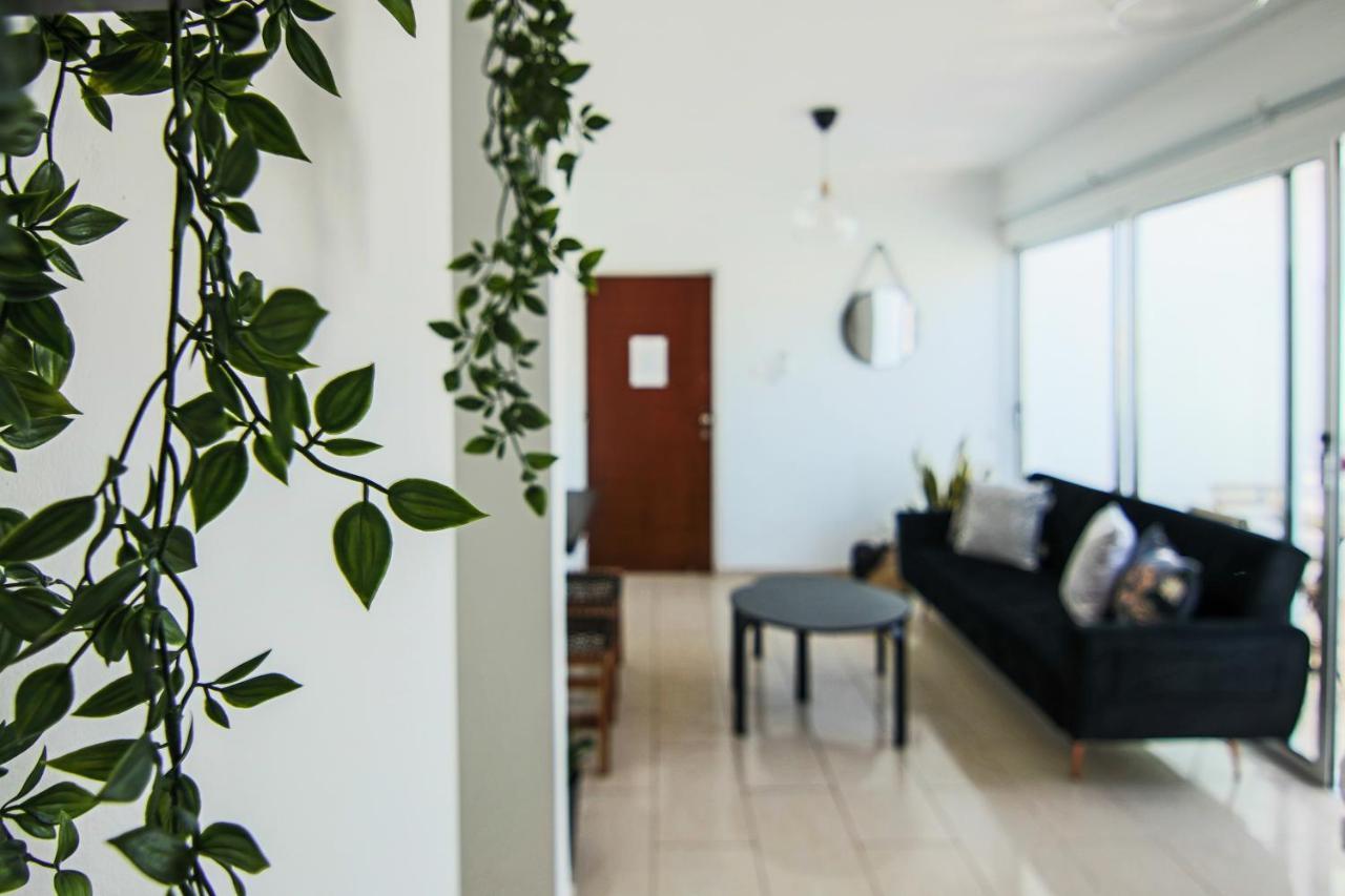 Ferienwohnung Phaedrus Living: Seaside Luxury Flat Lighthouse 62 Paphos Exterior foto