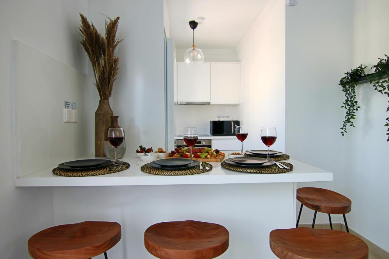 Ferienwohnung Phaedrus Living: Seaside Luxury Flat Lighthouse 62 Paphos Exterior foto