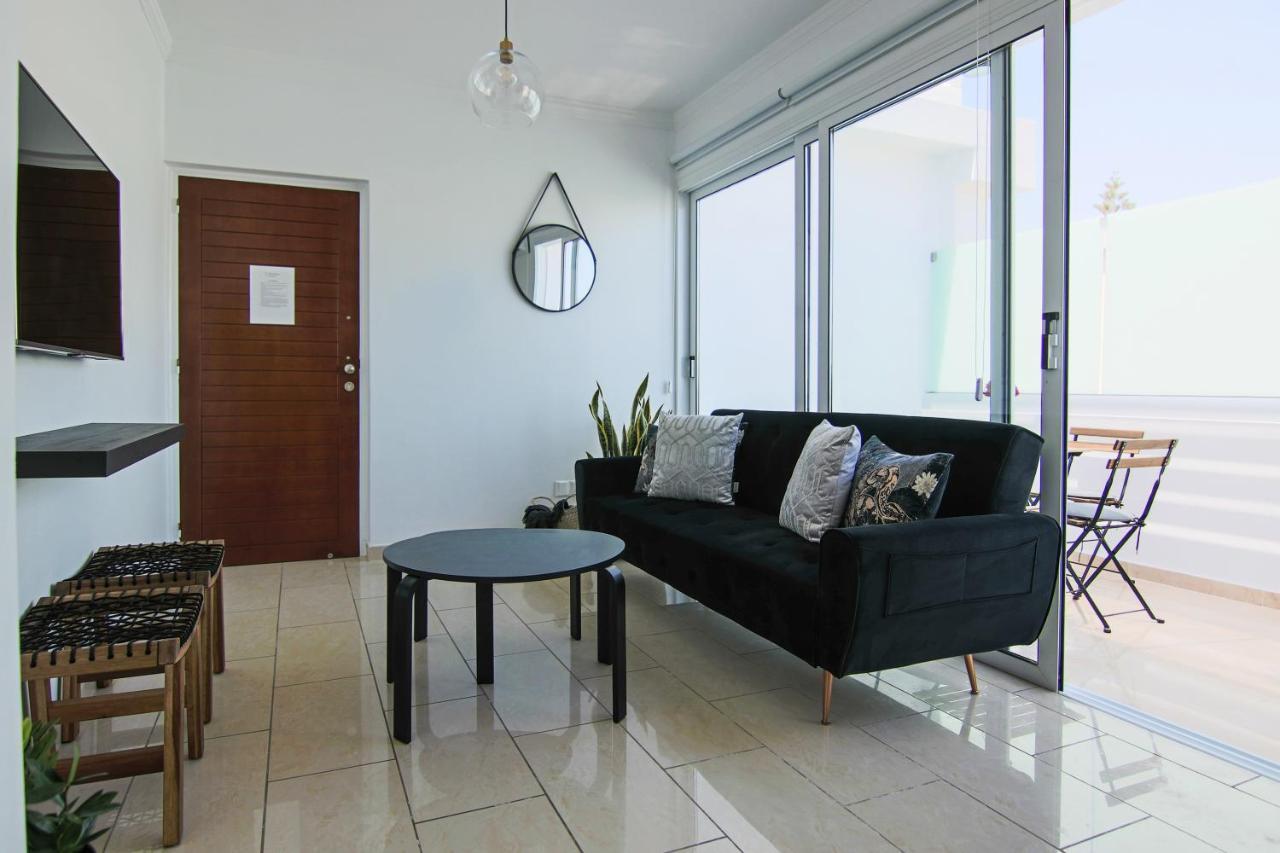 Ferienwohnung Phaedrus Living: Seaside Luxury Flat Lighthouse 62 Paphos Exterior foto