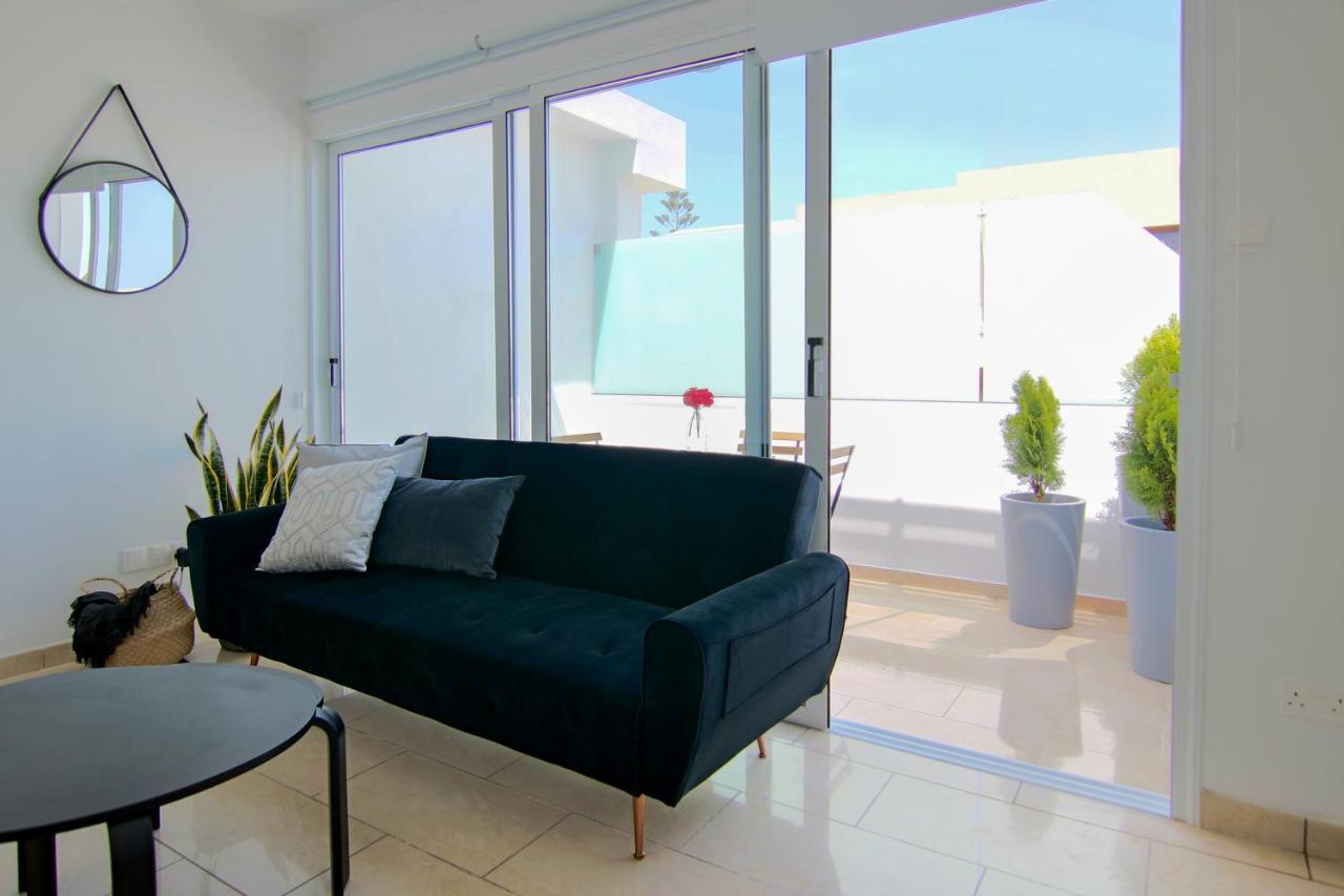 Ferienwohnung Phaedrus Living: Seaside Luxury Flat Lighthouse 62 Paphos Exterior foto