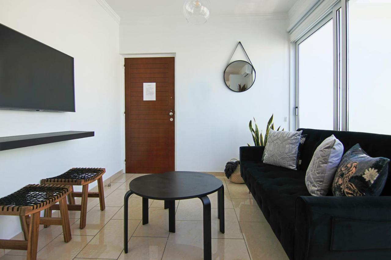 Ferienwohnung Phaedrus Living: Seaside Luxury Flat Lighthouse 62 Paphos Exterior foto