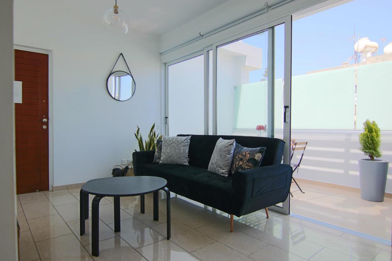 Ferienwohnung Phaedrus Living: Seaside Luxury Flat Lighthouse 62 Paphos Exterior foto