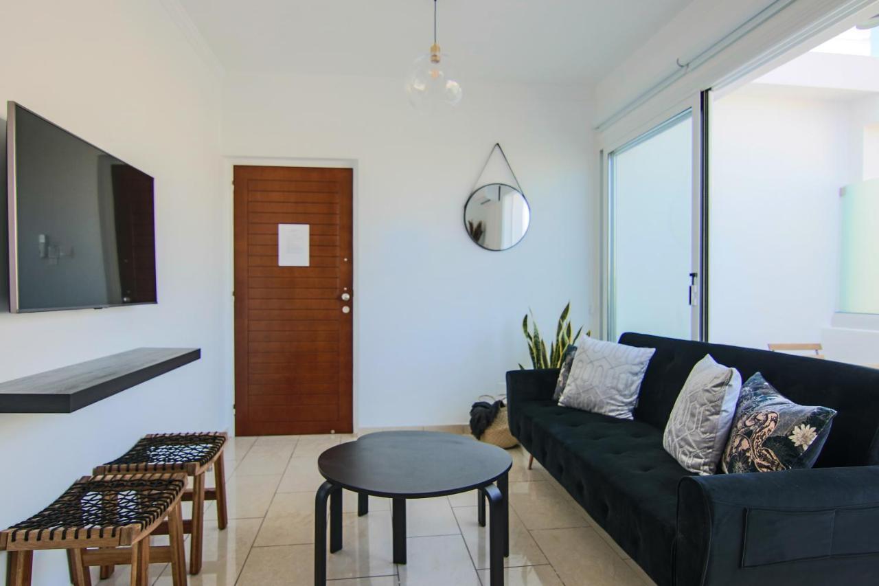 Ferienwohnung Phaedrus Living: Seaside Luxury Flat Lighthouse 62 Paphos Exterior foto